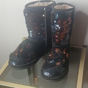 UGG Australia Classic Short Reversible Sequin Boots Size 7